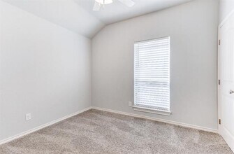 513 S Spears St in Alvarado, TX - Building Photo - Building Photo