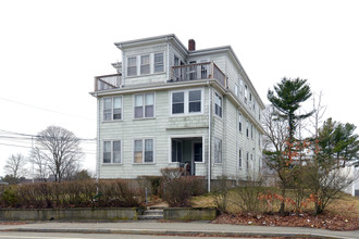 136 Sawtell Ave in Brockton, MA - Building Photo - Building Photo