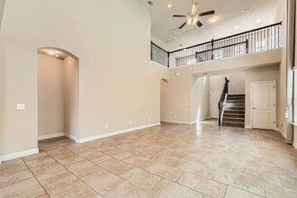 10507 Royal Estate in San Antonio, TX - Building Photo - Building Photo