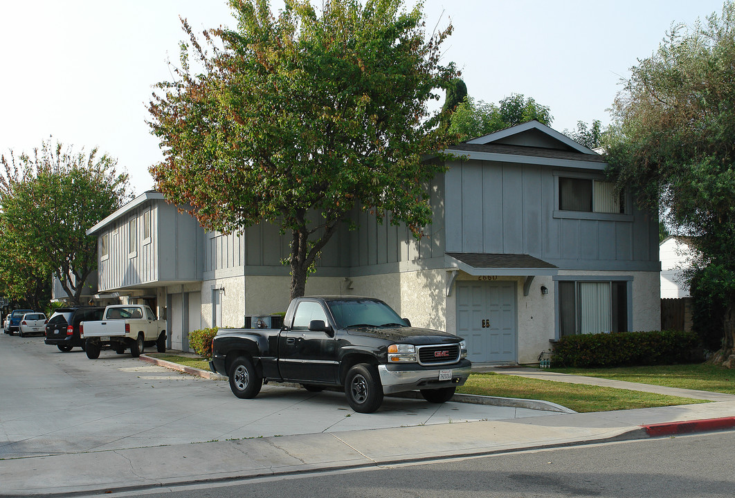 2660 Elden Ave in Costa Mesa, CA - Foto de edificio