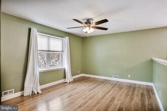 101 Camber Ln in Mount Laurel, NJ - Building Photo - Building Photo