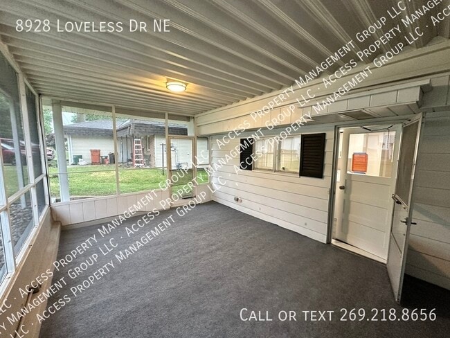 8928 Loveless Dr NE in Rockford, MI - Building Photo - Building Photo