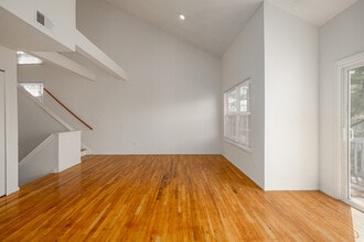 Oxford Arms in Edison, NJ - Foto de edificio - Interior Photo