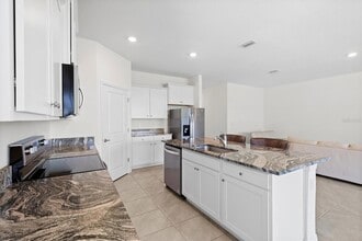 8022 Penrose Pl in Wildwood, FL - Building Photo - Building Photo