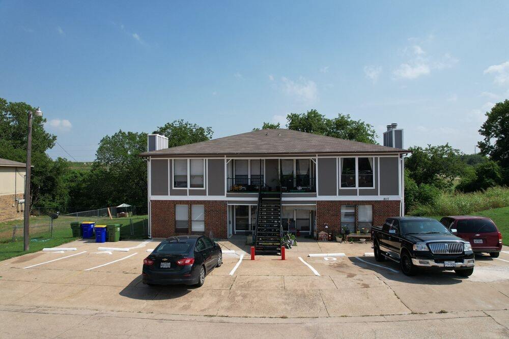 8117 Foxfire Ln in White Settlement, TX - Building Photo