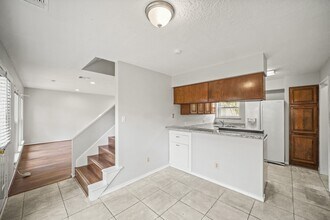 10814 Sugar Hill Dr in Houston, TX - Building Photo - Building Photo