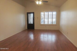 3493 Yellow Rose St in El Paso, TX - Building Photo - Building Photo
