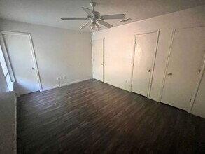 406 Dale Ave in Nolanville, TX - Foto de edificio - Building Photo