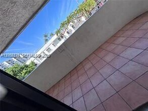 7740 Abbott Ave in Miami Beach, FL - Building Photo - Building Photo