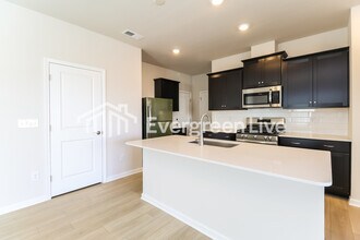 1635 Swallow Tail Dr in Belmont, NC - Building Photo - Building Photo