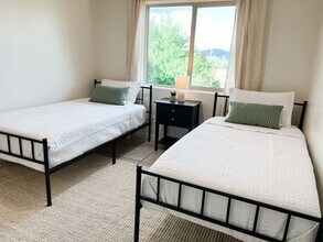 8503 E Leigh Dr, Unit 3 in Prescott Valley, AZ - Foto de edificio - Building Photo