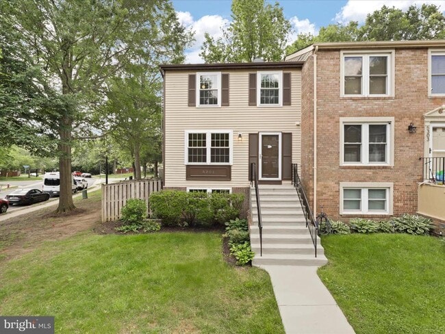 property at 5301 Avalon Pl