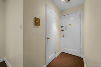 102-25 67th Rd in Queens, NY - Building Photo - Building Photo