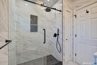 195 Laurel Pl in Bridgeport, CT - Building Photo - Building Photo