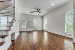 4519 San Jacinto St in Dallas, TX - Building Photo