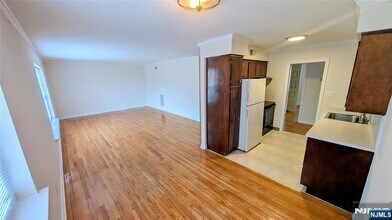 522 N Maple Ave in Ridgewood, NJ - Building Photo - Building Photo