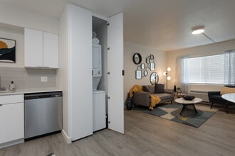 Presidio Palms Apartments in Tucson, AZ - Building Photo - Interior Photo
