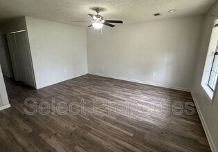 1618 W Matthews Ave in Jonesboro, AR - Foto de edificio - Building Photo
