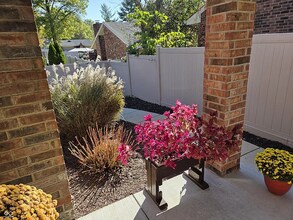 943 Mockernut Ct in Columbus, IN - Building Photo - Building Photo