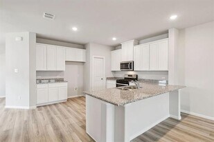 717 Portina Dr in Anna, TX - Building Photo