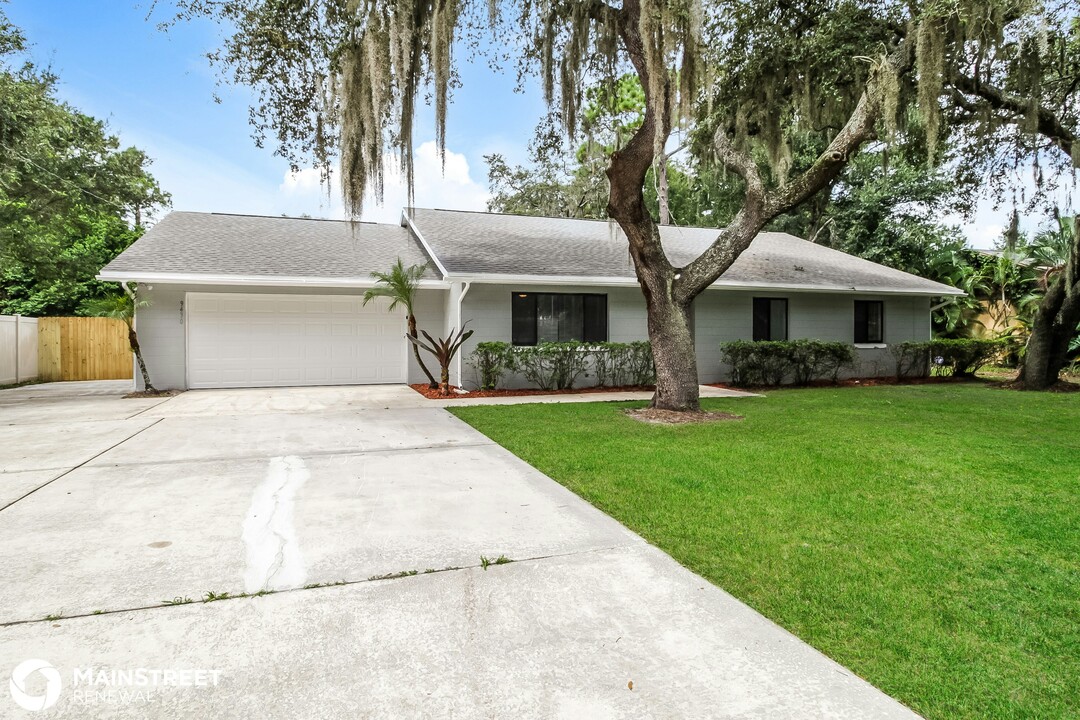 9430 W Paulinda Ave in Apopka, FL - Building Photo