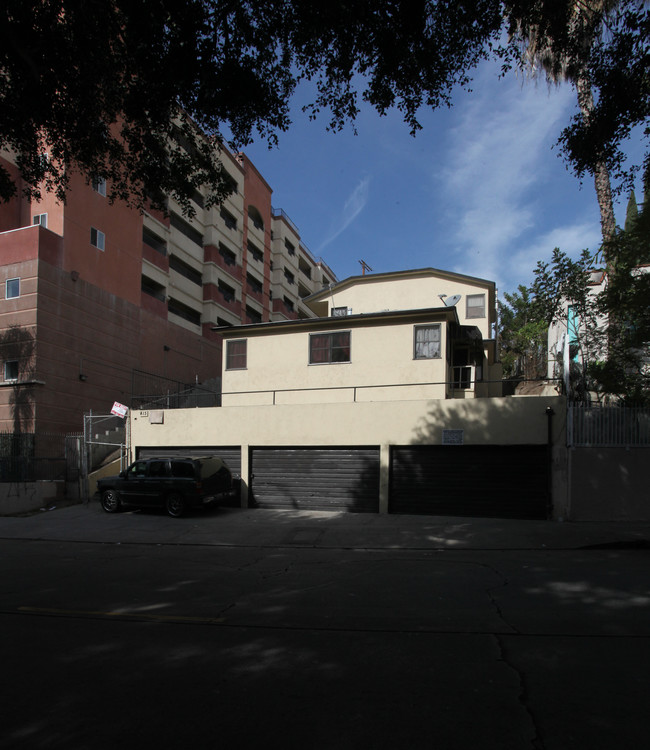 415 Loma Dr in Los Angeles, CA - Foto de edificio - Building Photo