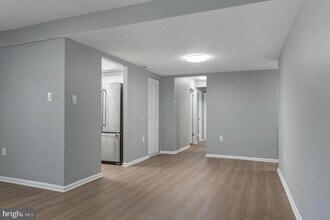 3356 Woodburn Rd in Annandale, VA - Building Photo - Building Photo