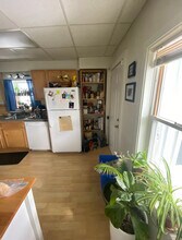 135 Manhattan Dr, Unit 1 bedroom in Burlington in Burlington, VT - Building Photo - Building Photo