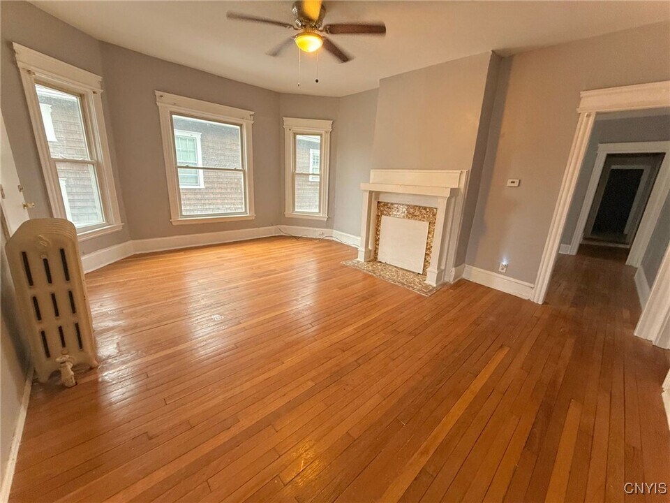 367 Furman St in Syracuse, NY - Building Photo