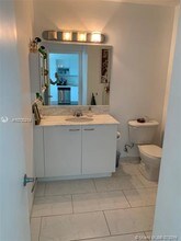 133 NE 2nd Ave-Unit -1617 in Miami, FL - Building Photo - Building Photo