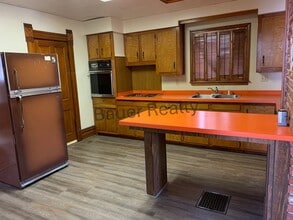 415 Woodland Ave in Willard, OH - Building Photo - Building Photo