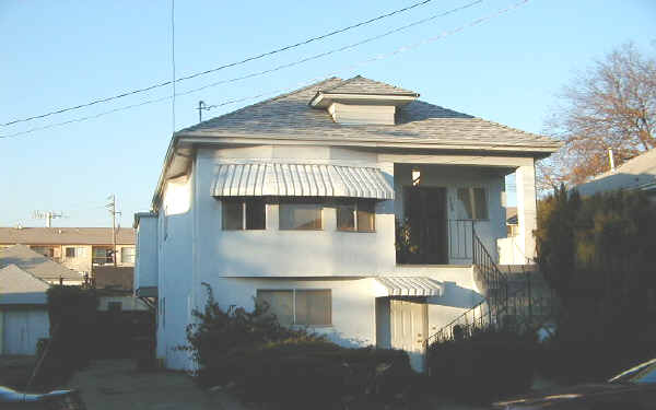 514 Blossom Way in Hayward, CA - Foto de edificio - Building Photo