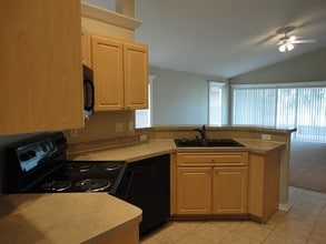 4937 Whistling Pines Ct in Wesley Chapel, FL - Building Photo - Building Photo