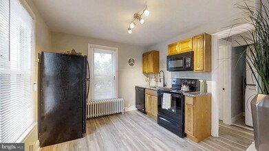 702 Parry Ave in Palmyra, NJ - Building Photo - Building Photo