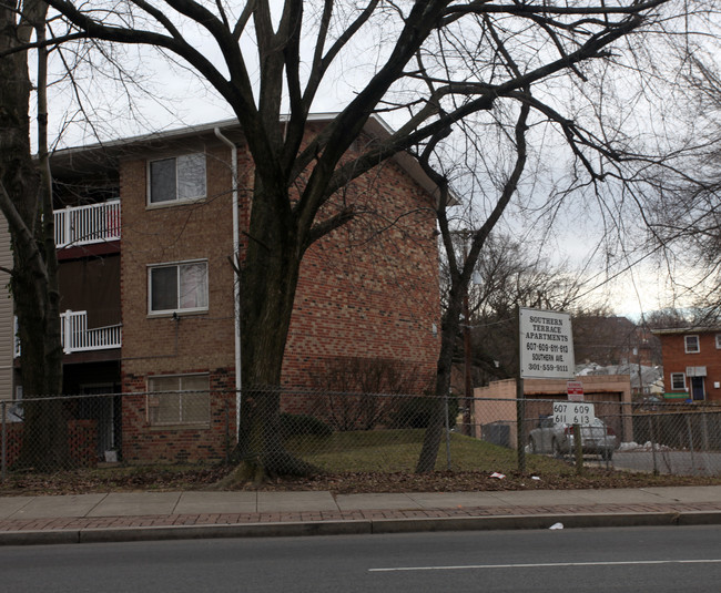 Southern Terrace Apartments in Oxon Hill, MD - Building Photo - Building Photo