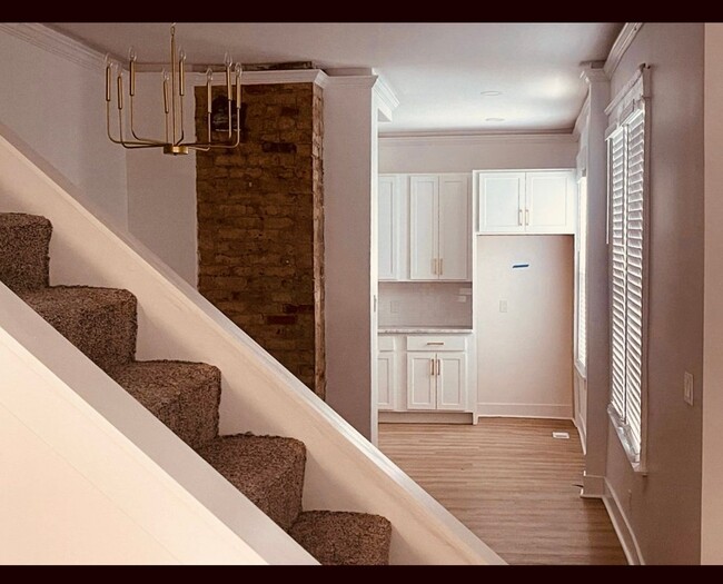 1716 Brewster Ave in Cincinnati, OH - Building Photo - Building Photo