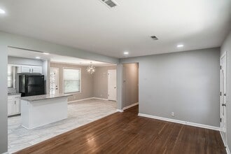 110 Hepplewhite Dr in Hendersonville, TN - Building Photo - Building Photo
