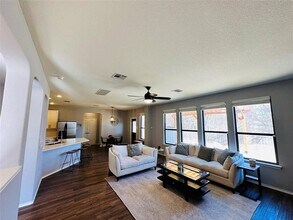 700 Watson Way in Pflugerville, TX - Building Photo - Building Photo