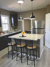 1352 Giddings Rd in Cleveland, OH - Building Photo - Building Photo