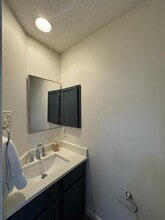 22 Cross Cyn in San Antonio, TX - Building Photo - Building Photo