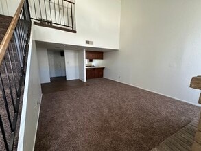 7813 S Laurelglen Blvd in Bakersfield, CA - Building Photo - Building Photo