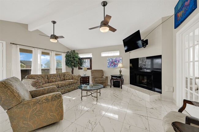 property at 1414 Bayshore Dr