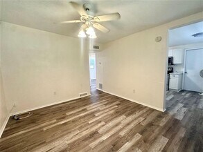 9333 82nd St in Seminole, FL - Building Photo - Building Photo