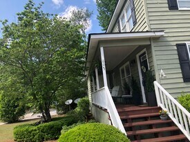 803 E Magnolia Ave in Auburn, AL - Building Photo