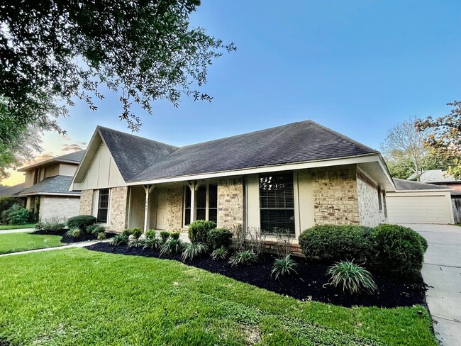 3003 Planters St in Sugar Land, TX - Building Photo - Building Photo
