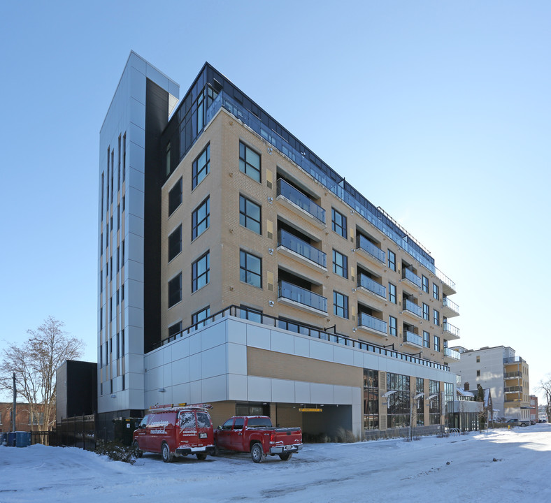 Fourteen Princess in Waterloo, ON - Building Photo