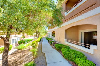 830 Carnegie St in Henderson, NV - Building Photo - Building Photo