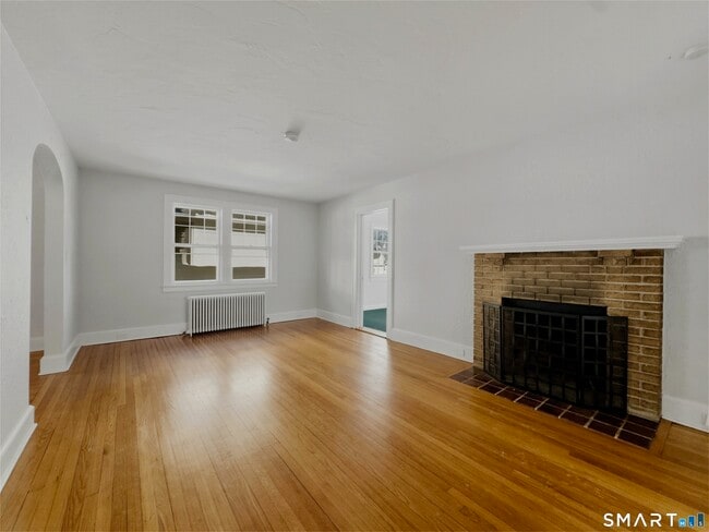 property at 40 Orchard Pl