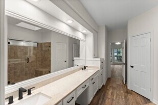 6 Thornhedge Ct in Spring, TX - Building Photo