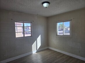 1911 Princeton St in North Las Vegas, NV - Building Photo - Building Photo